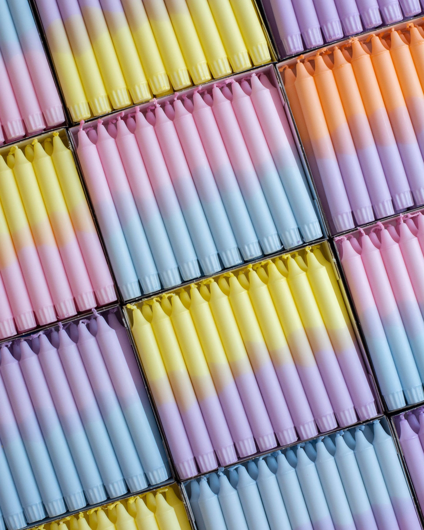 Nordtrice - Taper candle - pastel orange / purple