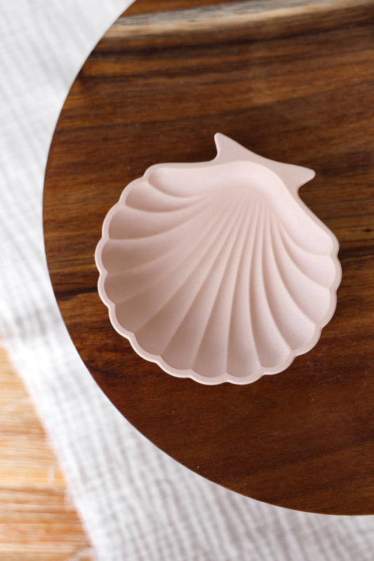 Niki Candle - Flat mussel bowl - handmade: Beige