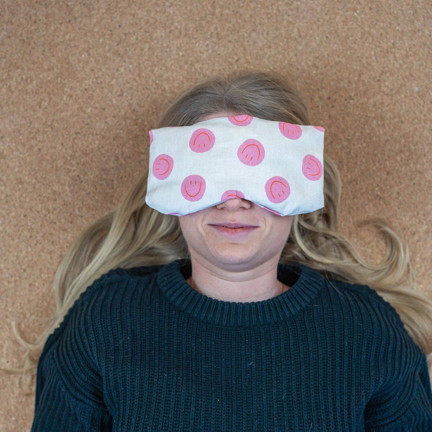 Yoga eye pillow Smiley Pink