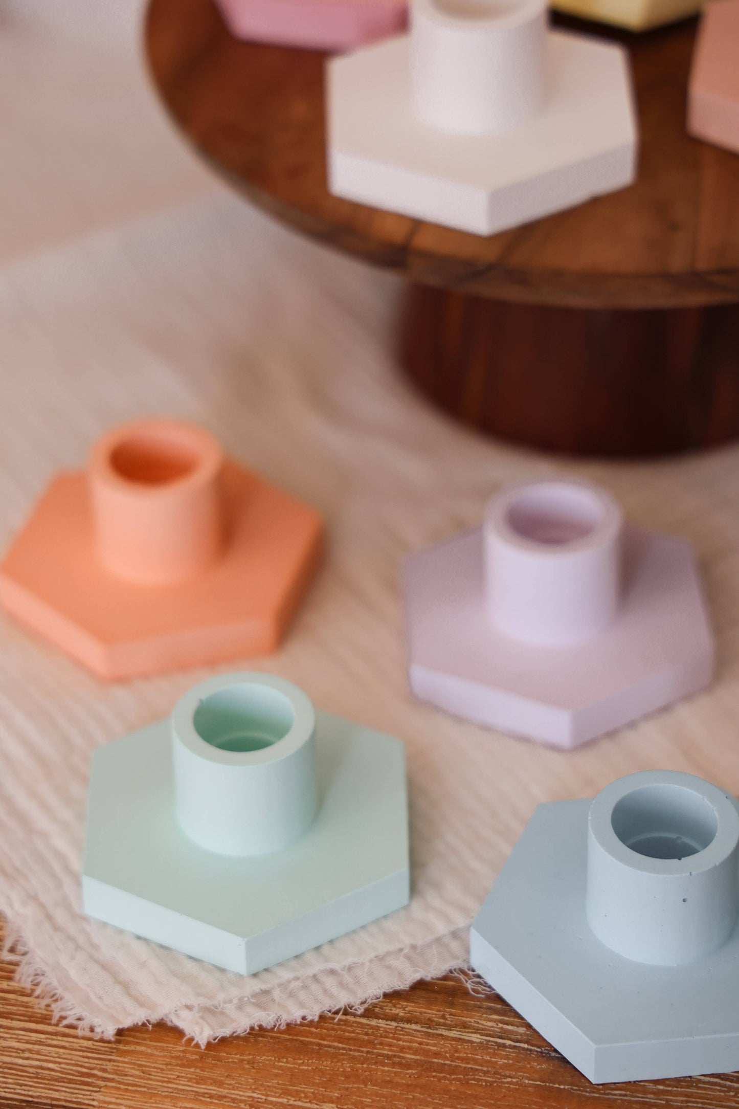 Niki Candle - Hexagonal candle holder: Yellow