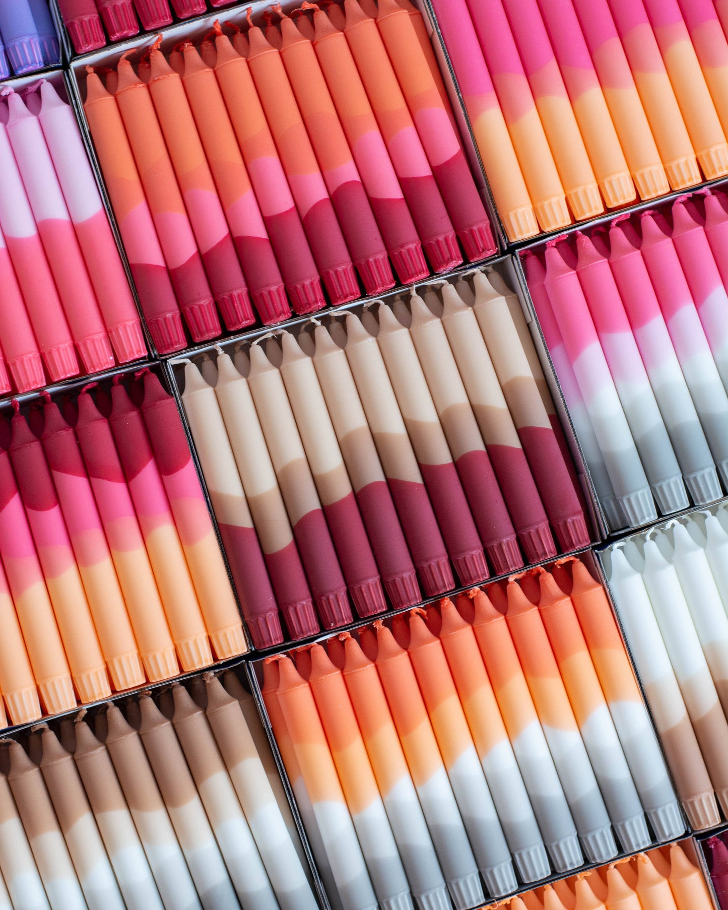 Nordtrice - Taper candle - Cosy autumn vibes (Beige/Red)