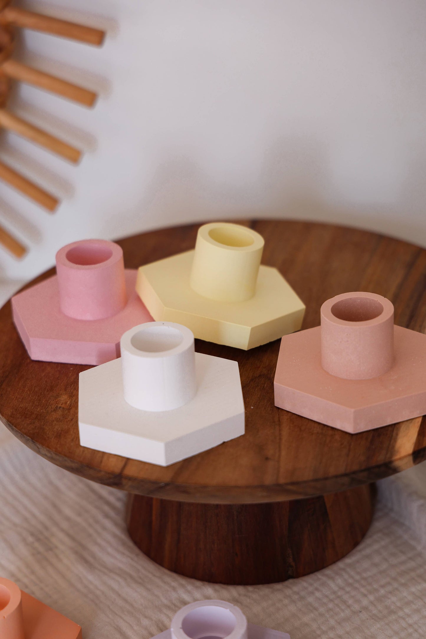 Niki Candle - Hexagonal candle holder: Yellow